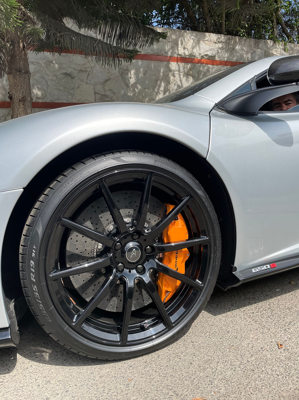 Miniatura: MCLAREN 650 S año modelo 2015, motor V8 3.8LT Turbo , 650 HP, solo 13700kms