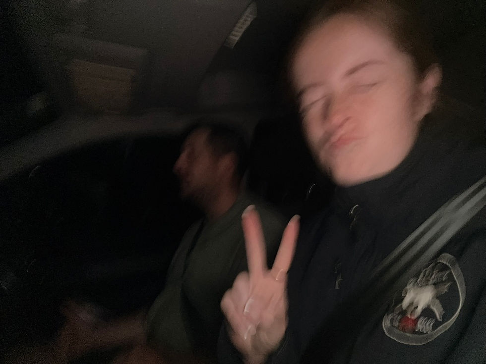 We were on the road by 4:30am, dogs tucked in and ready for a very big day 🌅🚗