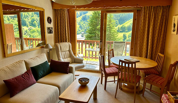 IMG_1729 (1)_edited.jpg