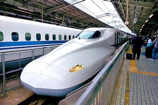 bullet-train-1540467_640.jpg