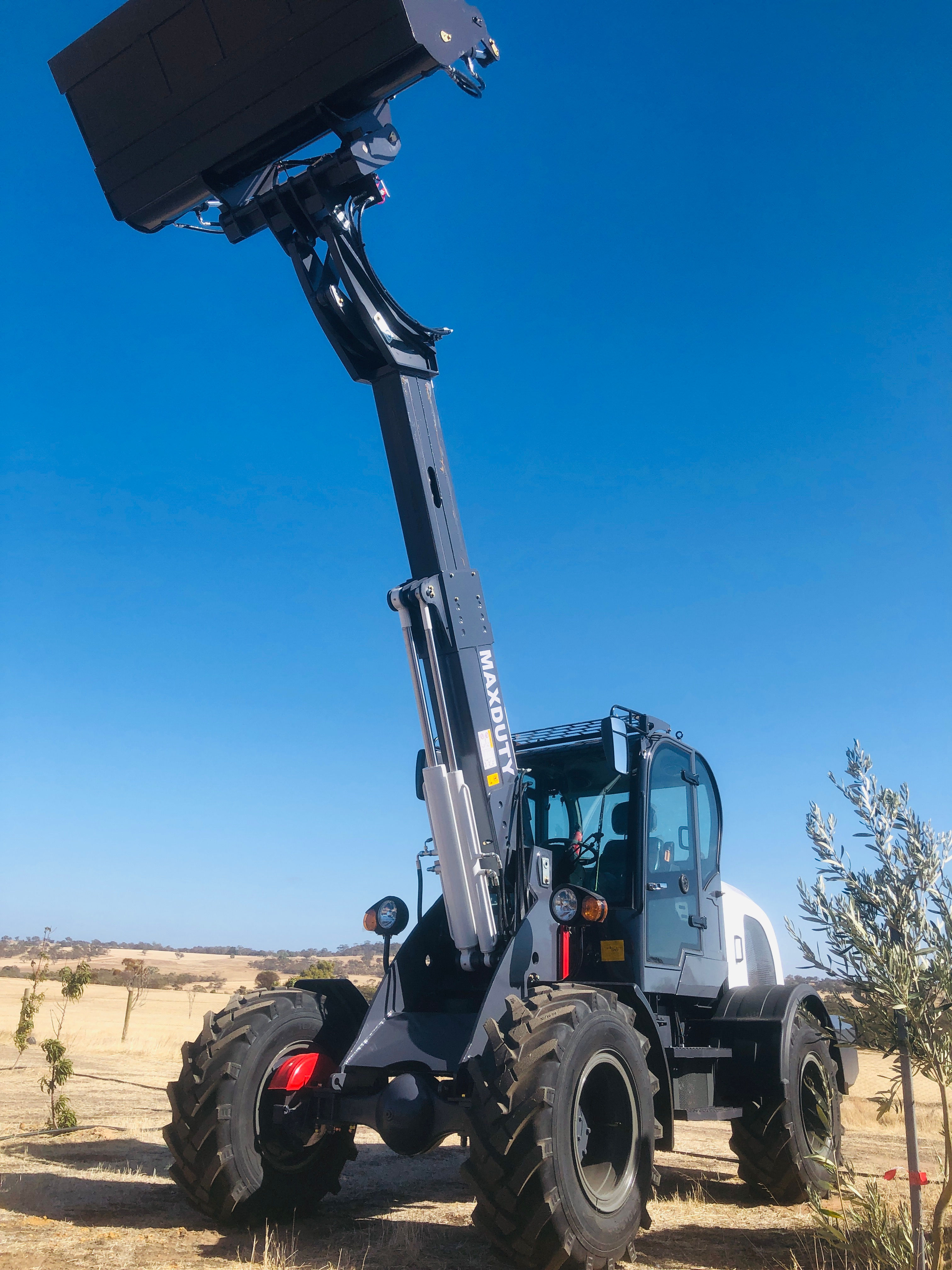WL825T Telescopic Wheel Loader