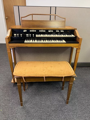 Hammond L-112 | Sphar Electronic Service