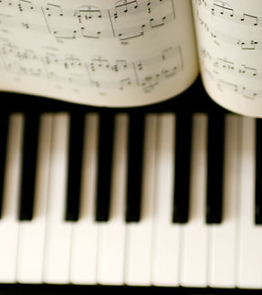 Alain Margnoux donne les cours de piano à la Fédé dans la Vallée longue