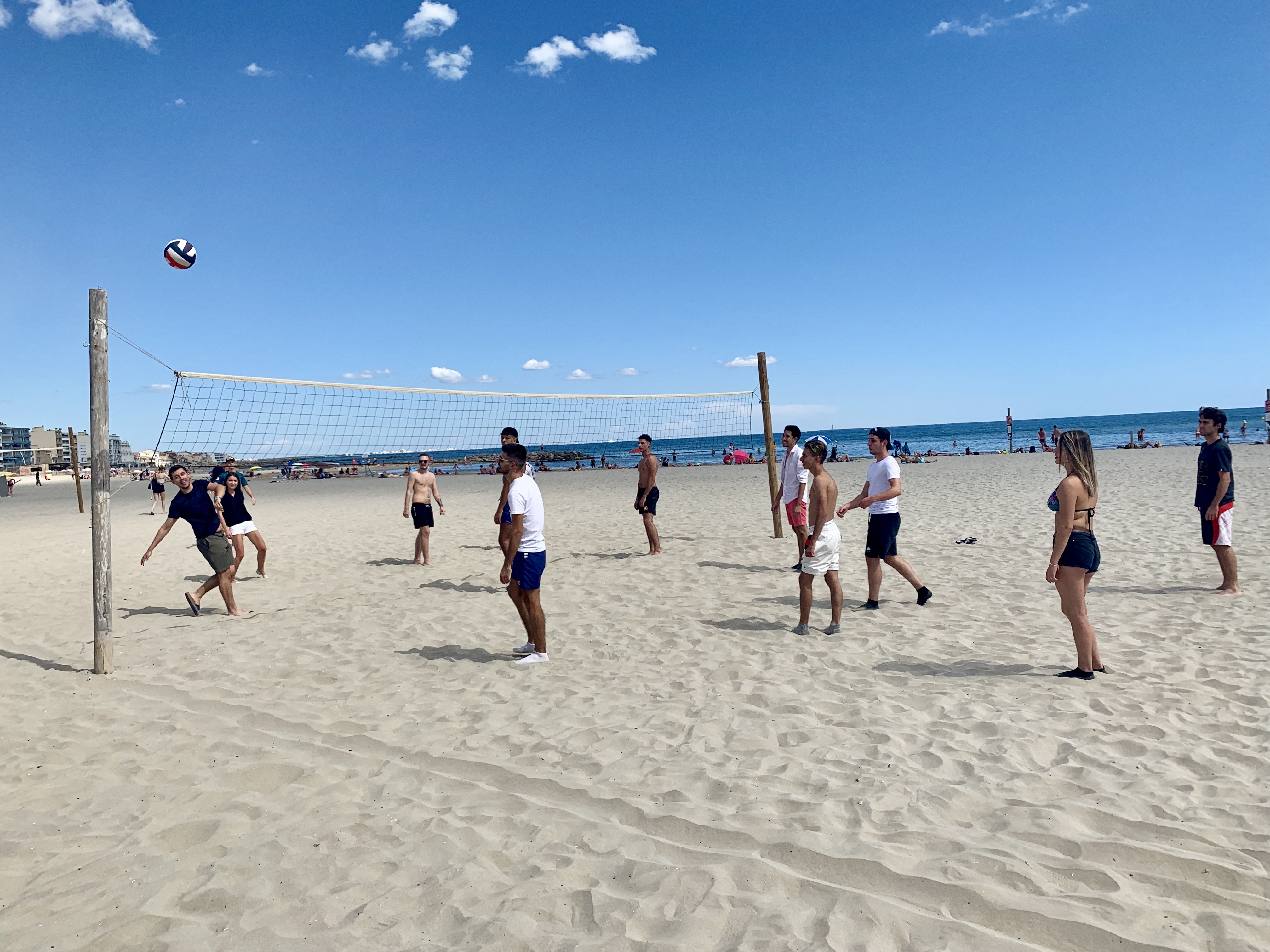 JOURNÉE D’INTÉGRATION BEACH VOLLEY