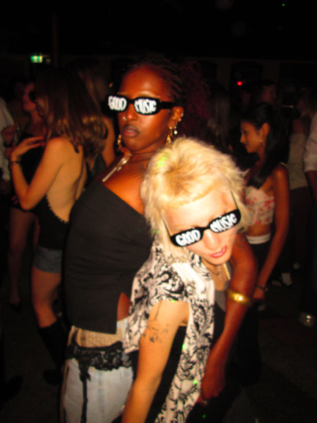 DISORDER BRISBANE: Dust, Special Features & Vinted Vineer