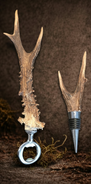 Geschenk-Set: Weinverschluss und Flaschenöffner mit Griffen aus Geweih. Handgemachtes Unikat