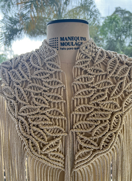 Documento a4 proposta comercial e portfólio para maquiador minimalista (10).png