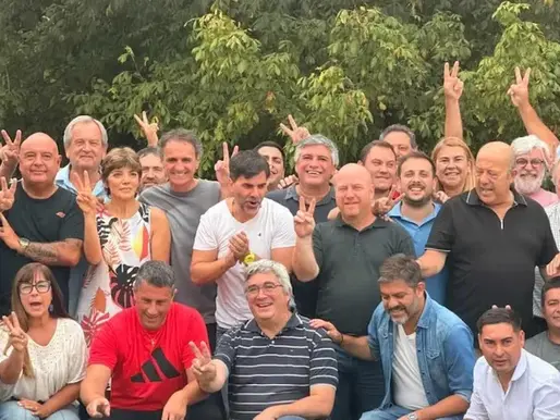 Kicillof intensifica su armado nacional y crecen tensiones internas
