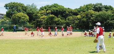 元気いっぱい「少年野球・ファイヤーズ」の暑気払い