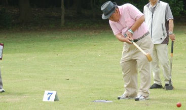 大賑わい!! １０３人参加の「グラウンドゴルフ大会」