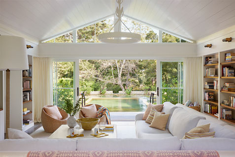 Photographer: Karyn Millet