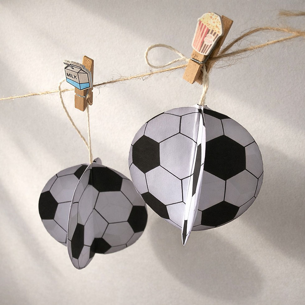 Miniatura: Enfeite Futebol, Copa Mundo, bola de papel decorativa, bola artesanal para pendurar, decoração em papel dobrado, bola papel