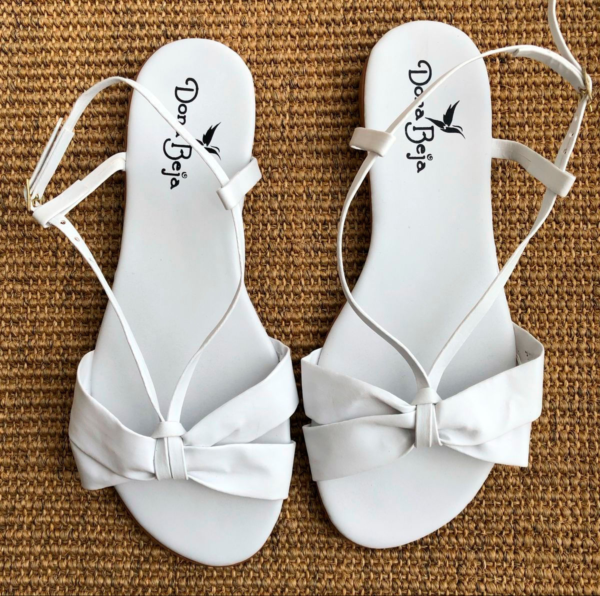 Sandália rasteirinha branca