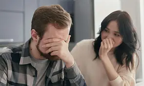 woman+comforting+man+_+couples+therapy+in+san+diego,+ca+_+couples+therapist+_+relationship