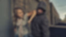 Femme pratiquant la protection personnelle