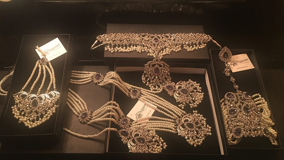 Thumbnail: Emaq 7 pieces rhodium plated Choker Bridal Set .