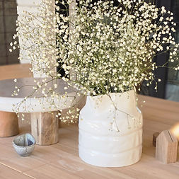 modern minimalist centerpieces & sculptures