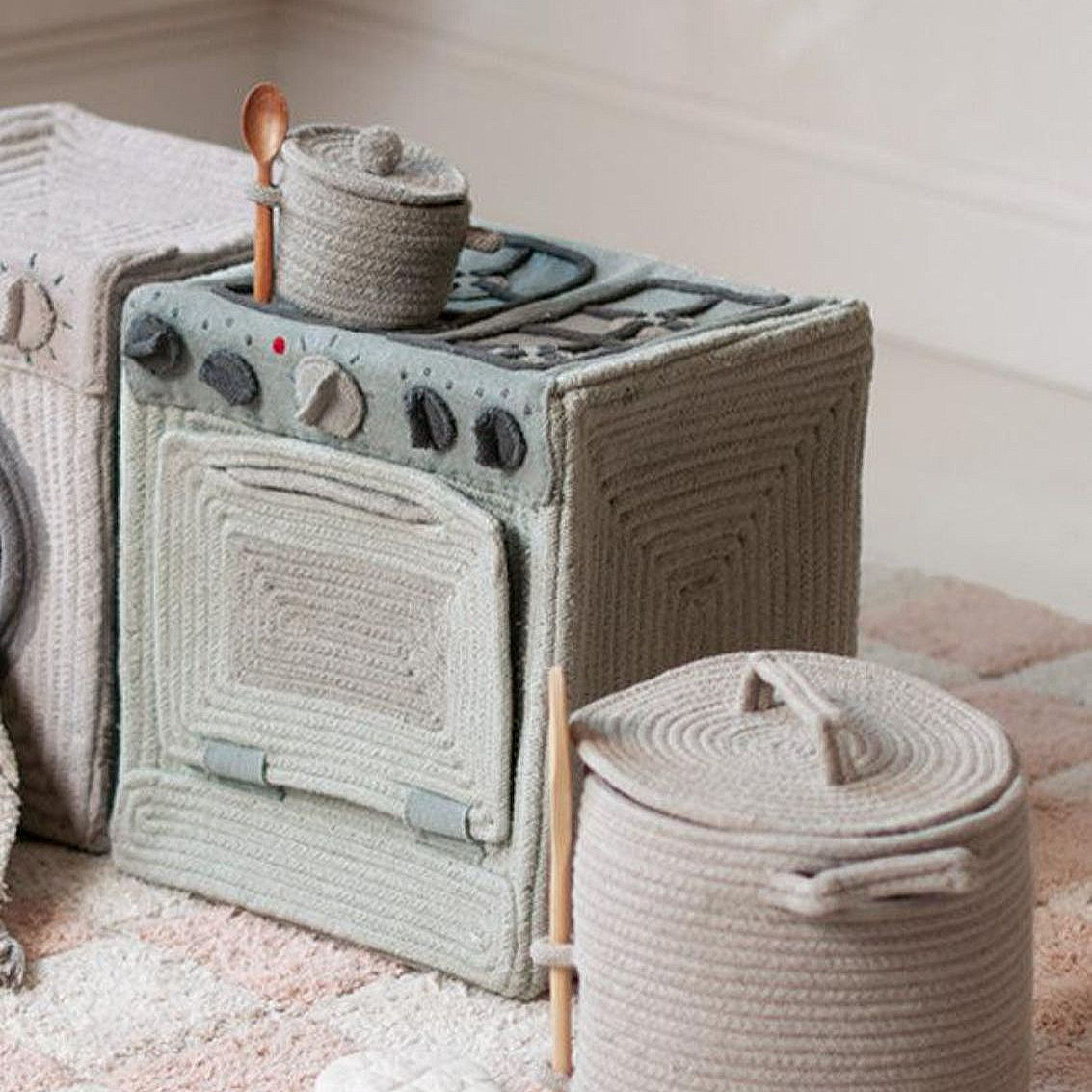 woven kitchen play set