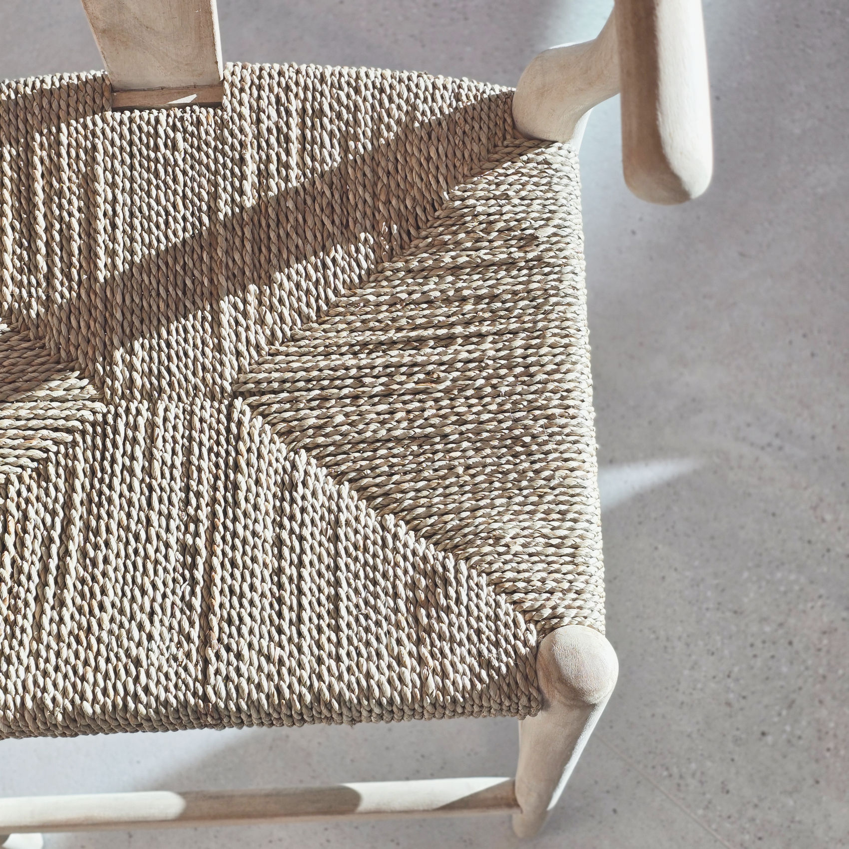 wishbone counter chair