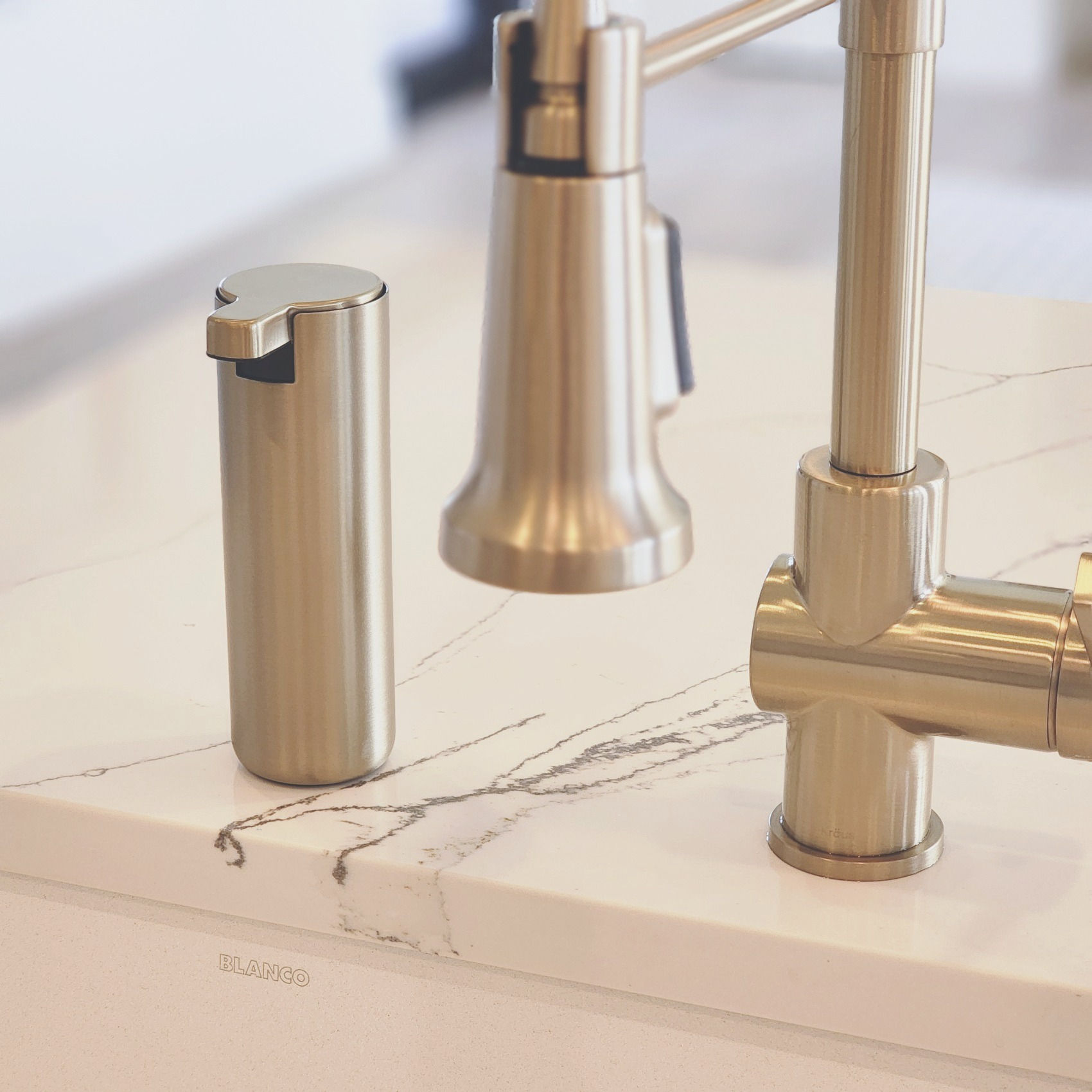 gold modern soap pump