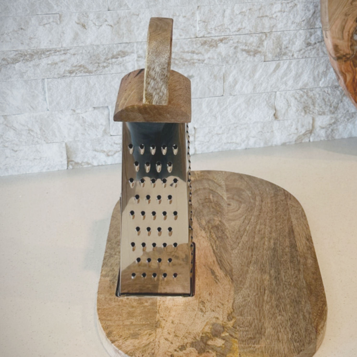 cheese grater with cutting board