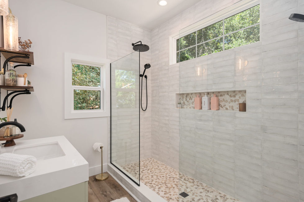 61-web-or-mls-Treehouse-Bath-V2.jpg