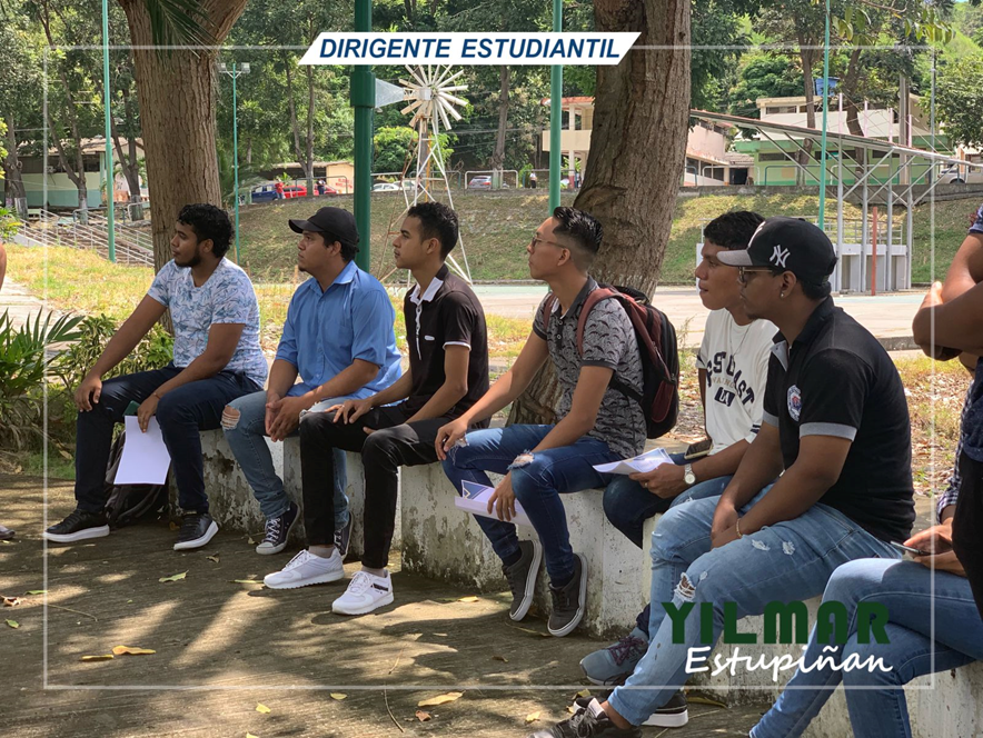 Empieza la Aventura: La Primera Reunión del Club de Robótica
