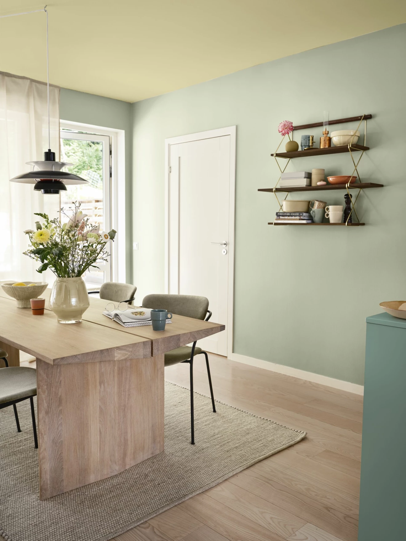 Exempel på målat tak i harmonisk färgskala