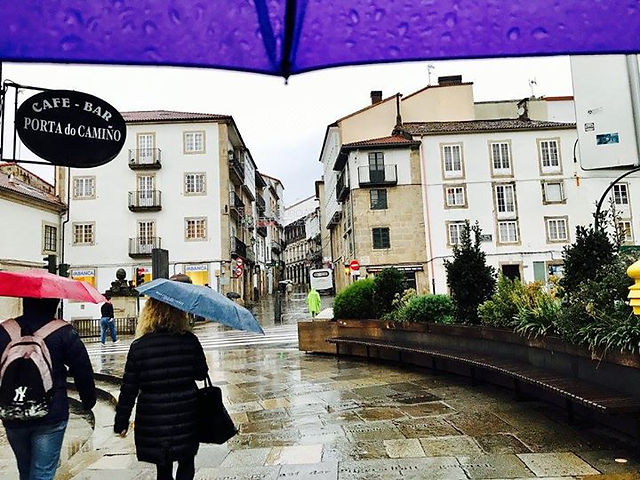 morning rainy walk to carpool
