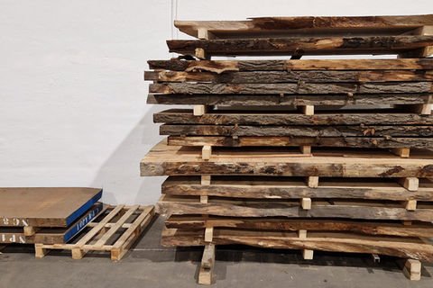 Wunschtisch, Anfertigung, Massivholztisch, Eichentisch, Konferenztisch, Monolith,  Maßfertigung Tisch,  Designtisch, Tischmanufaktur,