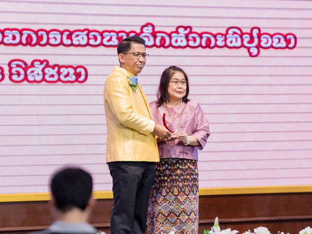 ACIS Director Ajarn La Receives Special Award at Chiang Mai Global Citizens Event