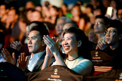 Premier khán giả hoan hô 1