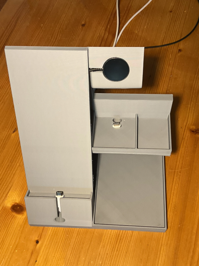 SnapDock – Estação de Carregamento e Organizador de Mesa