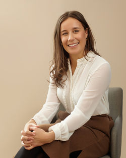 Maya Swan Corporate Business Headshots (19)