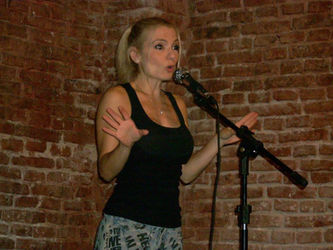 12 belen caccia stand up.jpg