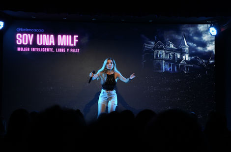 Belén Caccia, actriz y directora de teatro, cómica y profesora de comedia en Madrid