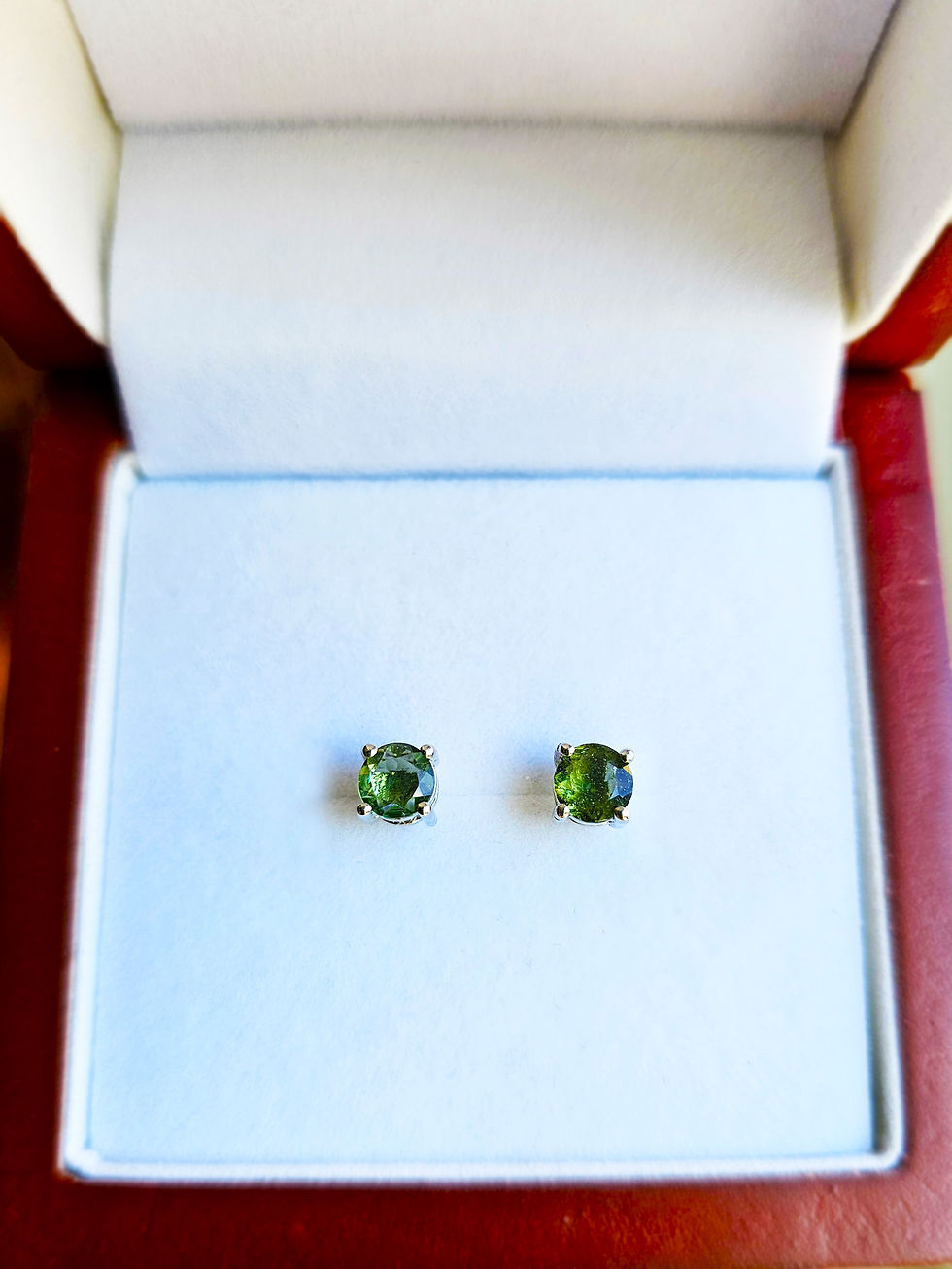 Thumbnail: Moldavite earrings silver - round A+++ 1,2g, 1g, 0.5g