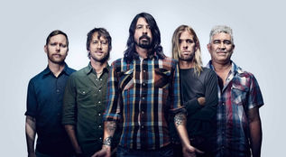 FOO FIGHTERS, A BENEFICIO