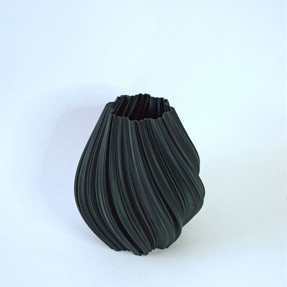 Miniaturbild: Vase Lunava als exklusive 3D-gedruckte Designer Vase, moderne Dekoration mit strukturierter Oberfläche.