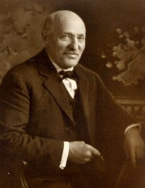 Dr. Thomas Sayman