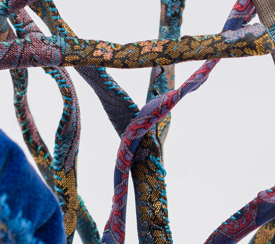 Encierro Azul - 33 x 16 cm -Lucrecia Romero Victorica - Obra 001 - Detalle 2.jpg