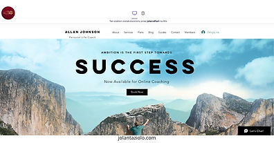 mężczyzna przy komputerze