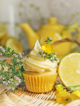 Vegan Lemon & Thyme Cupcakes