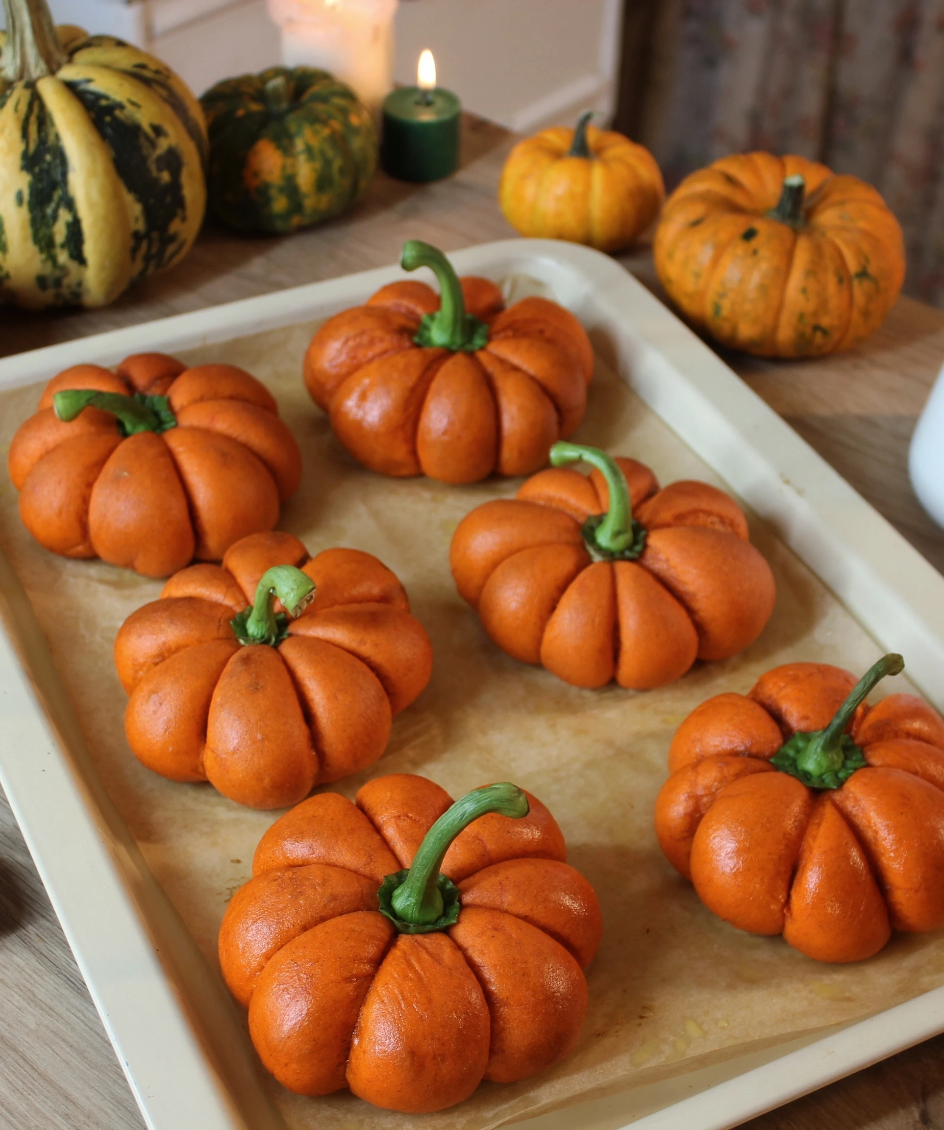 Pumpkin Cheesecake Stuffed Bread Rolls