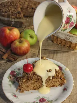 Vegan Apple Crumble Cake