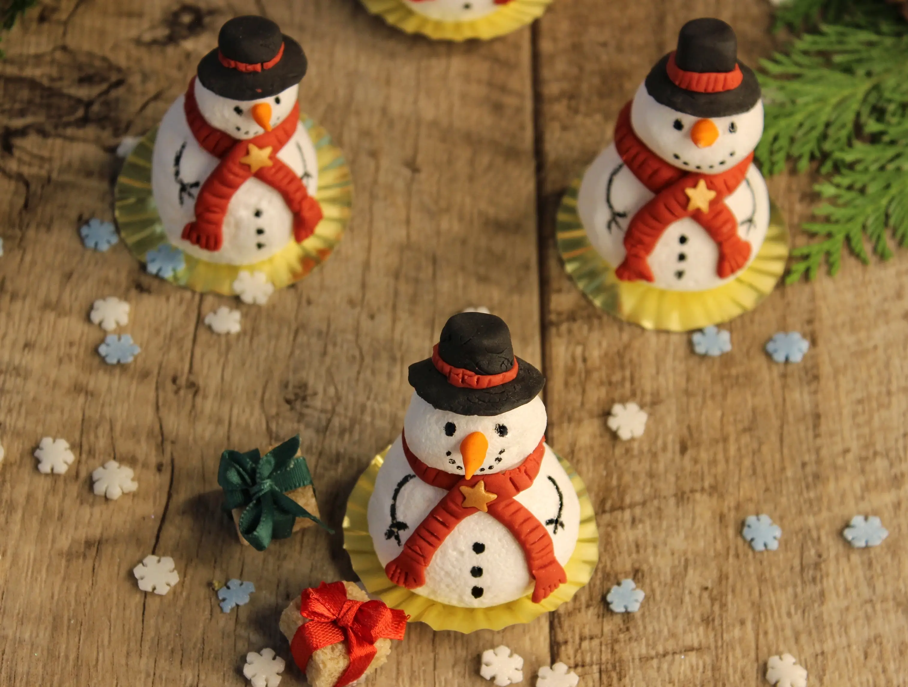 Snowman Meringue Cookies