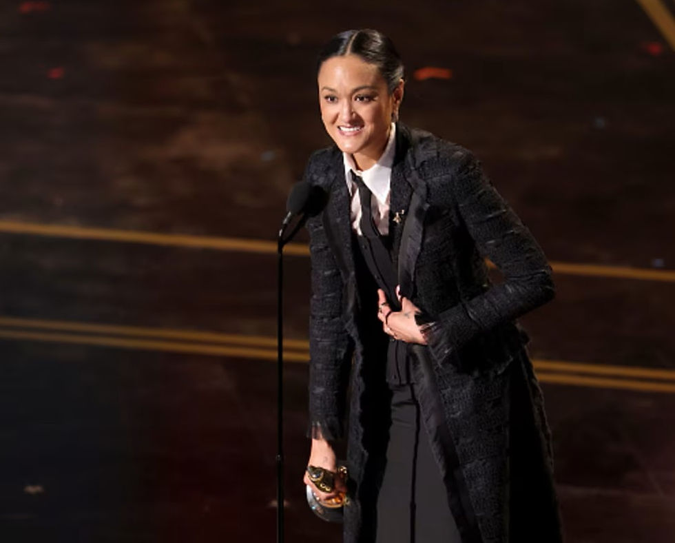  Muy emocionada se vio Autumn Durald Arkapaw al recibir el Oscar en la categoría de mejor fotografía. Foto: Getty Images. 