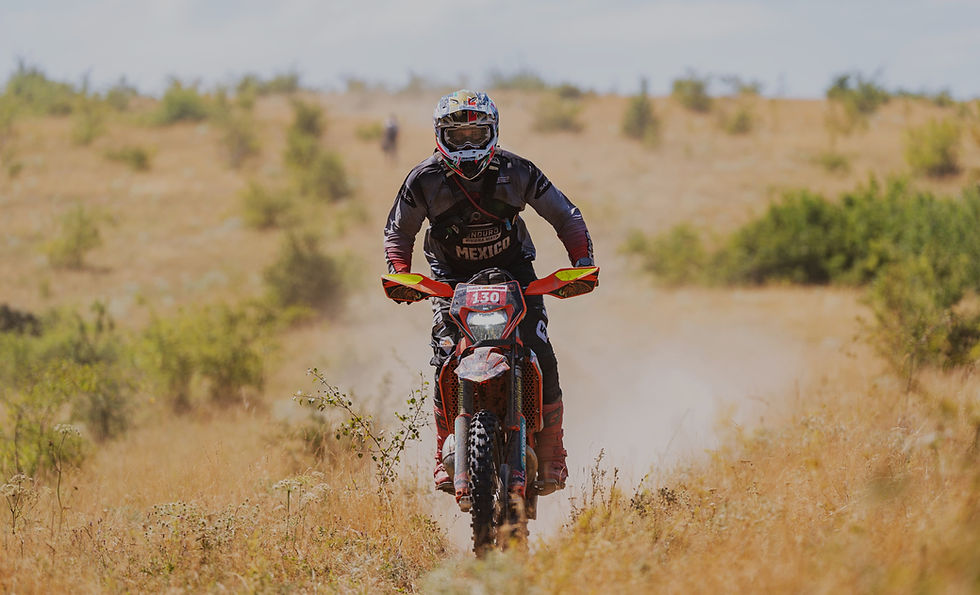 Corren mexicanos en motociclismo de montaña