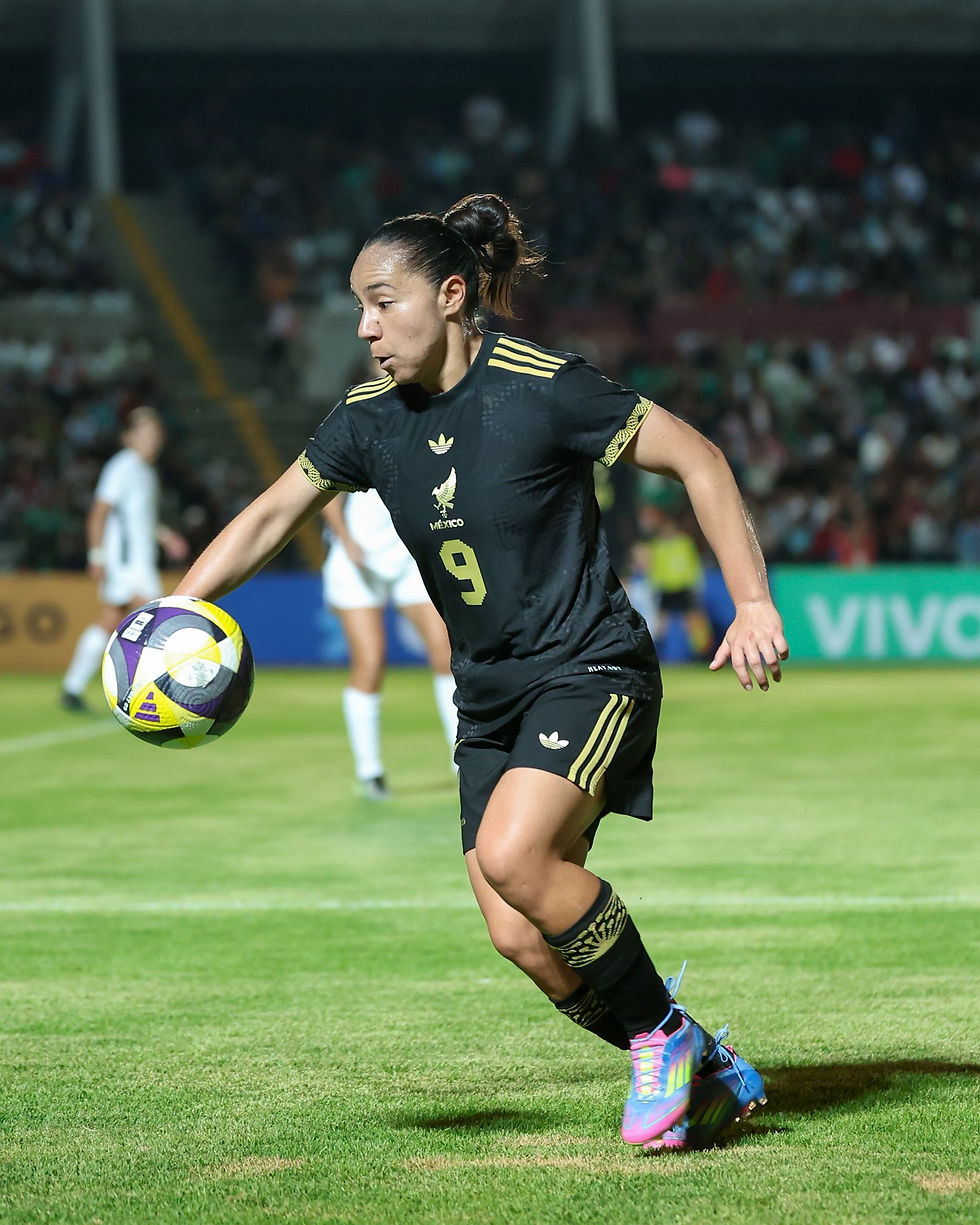 Foto tomada de las redes sociales de la futbolista Verónica Charlyn Corral.