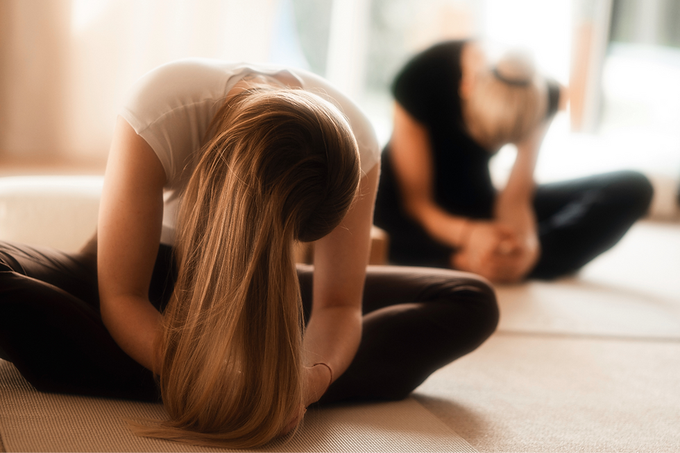 luna-studio-augsburg-yin-yoga (19)_edited.png